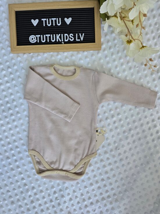 Bodijs ceriņu lillā