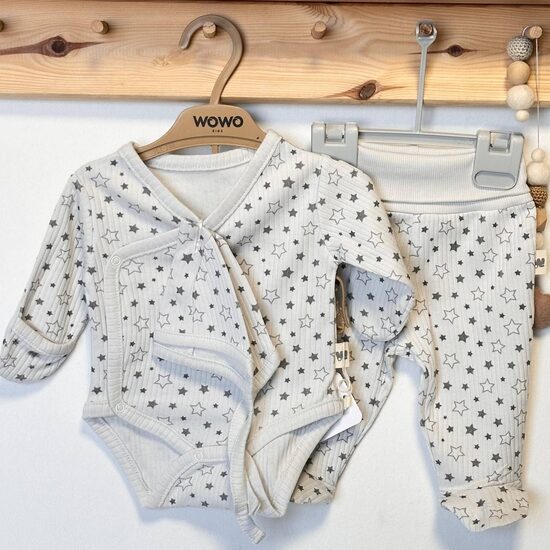 Pelēks ar zvaigznītēm