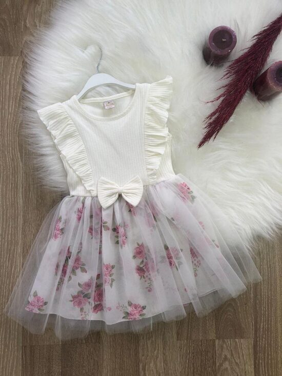 Kleita balta ar ziedu oderīti