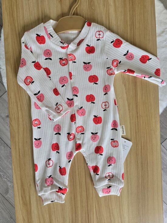 Pidžama ar ābolu printu