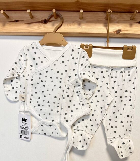 Komplekts balts ar pelēku