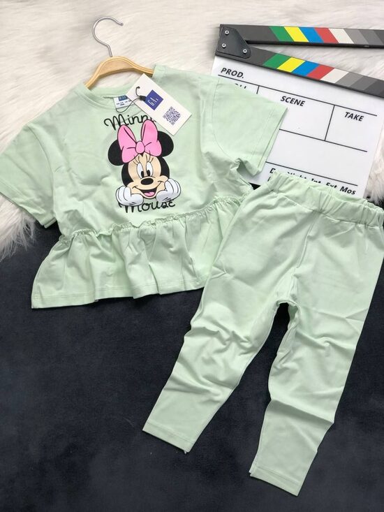 Mint komplekts ar legingiem