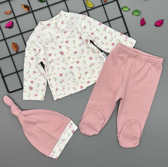 Komplekts rozā ar ziediem