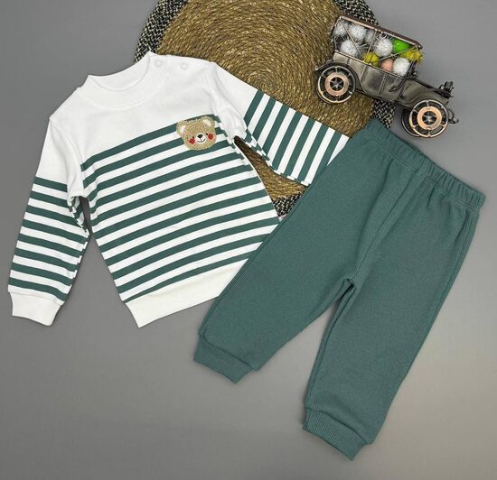 Komplekts tumši zaļš ar ribbed legingiem