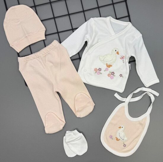 Komplekts ar ziediem laškrāsā